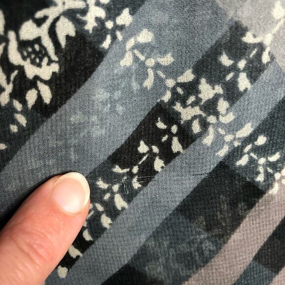 Cabi Graph Trellis gray taupe striped floral sleeveless top size Medium #3451 - Picture 7 of 15